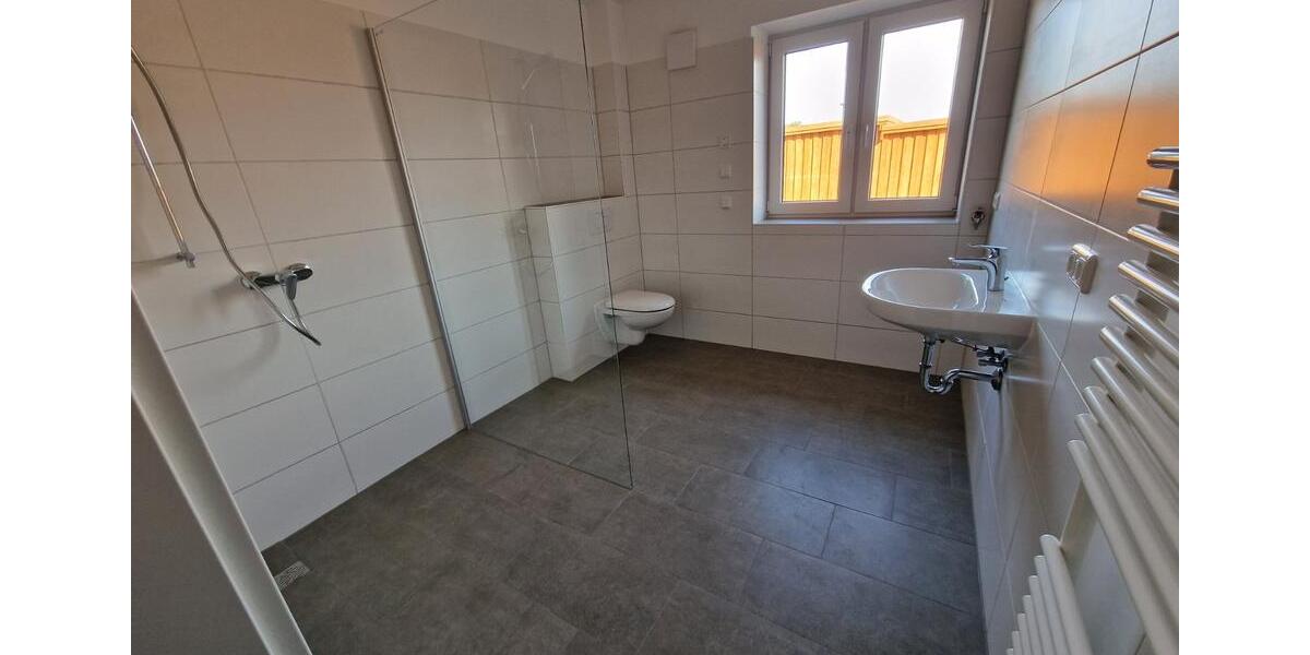 Dachgeschoßwohnung Aukrug - 3 Zimmer, 68 m&sup2;, 952&euro; | Angebot:25892693