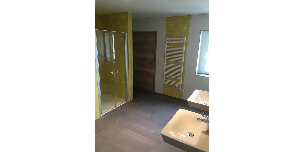 Erdgeschoßwohnung Bad Salzungen - 5 Zimmer, 126 m&sup2;, 1.150&euro; | Angebot:26512471