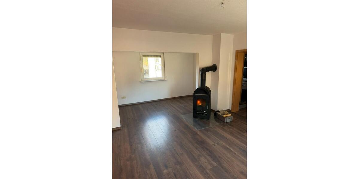 Einfamilienhaus Bechhofen - 4 Zimmer, 100 m&sup2;, 850&euro; | Angebot:26132209