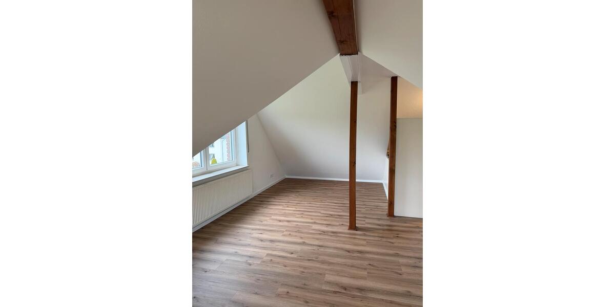 Dachgeschoßwohnung Oerlinghausen - 3 Zimmer, 59 m&sup2;, 500&euro; | Angebot:25874660