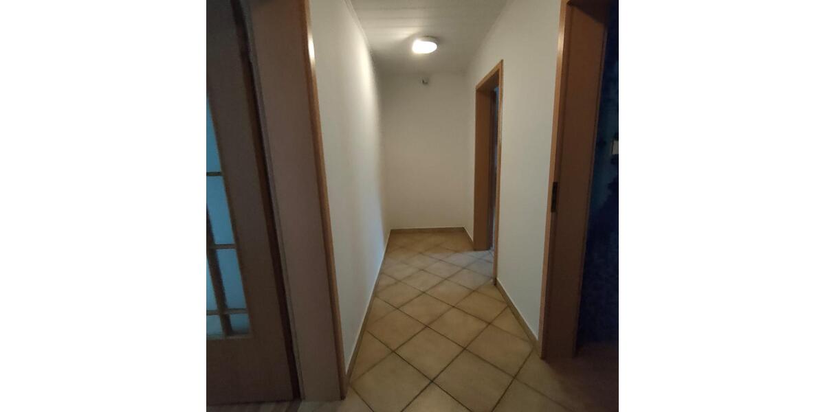 Erdgeschoßwohnung Apolda - 2 Zimmer, 66 m&sup2;, 480&euro; | Angebot:26056116