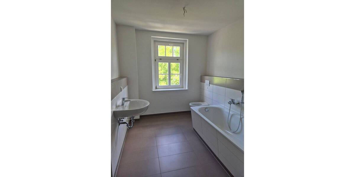 Etagenwohnung Löbau - 3 Zimmer, 65 m&sup2;, 260&euro; | Angebot:26672640