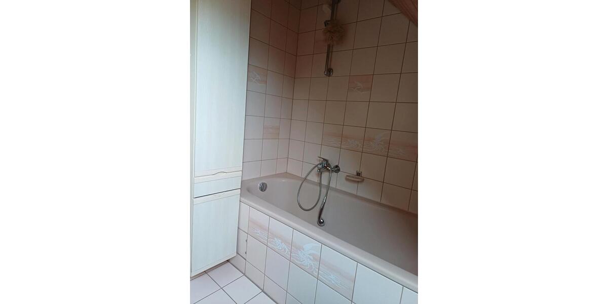 Dachgeschoßwohnung Heusweiler - 3 Zimmer, 70 m&sup2;, 670&euro; | Angebot:26512277