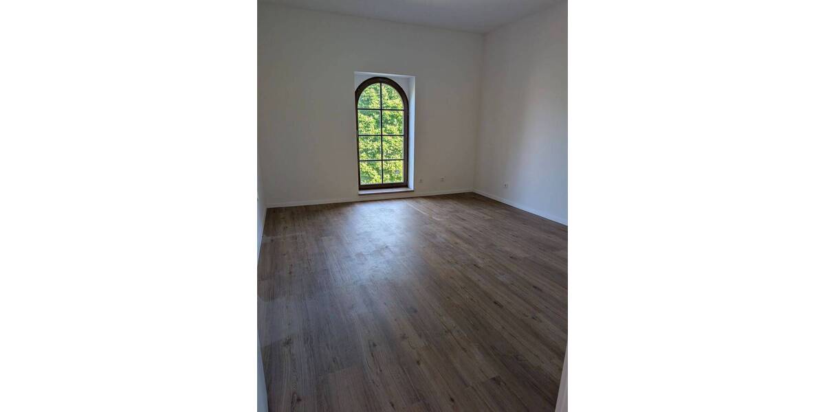 Etagenwohnung Leipzig Seehausen - 4 Zimmer, 105 m&sup2;, 1.300&euro; | Angebot:26766732