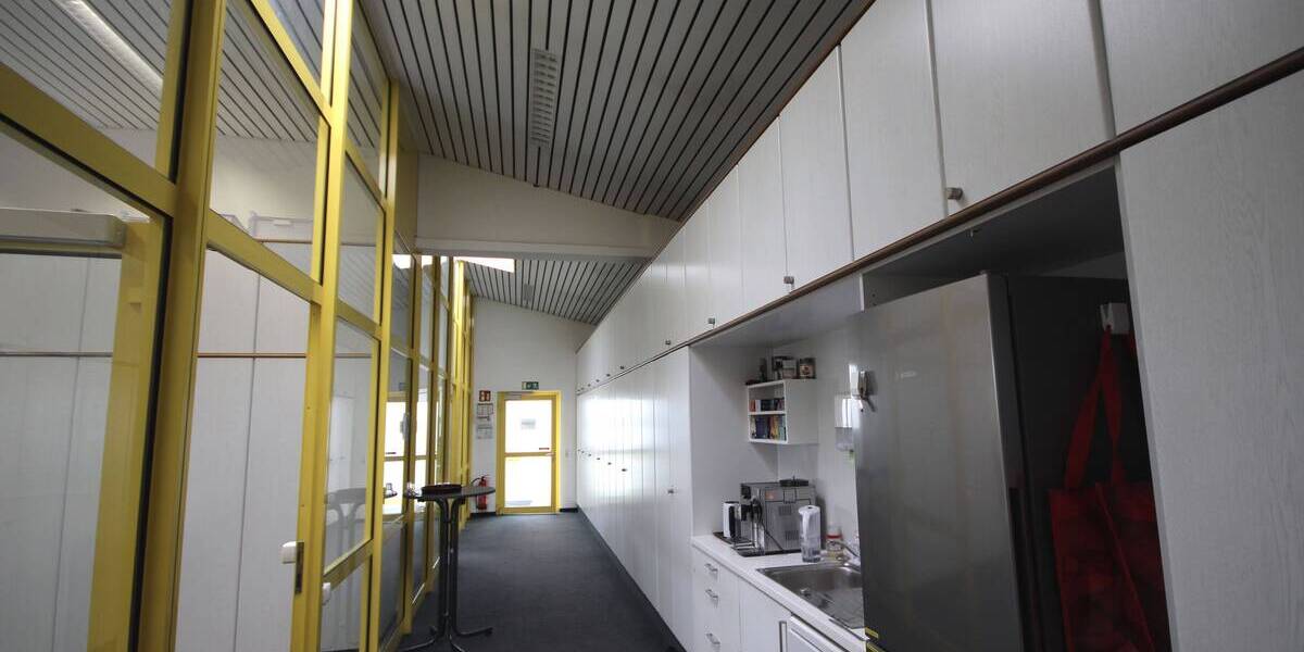 Gewerbeobjekt Landshut Industriegebiet - 2 Zimmer, 286 m&sup2;, 1.500&euro; | Angebot:25745415