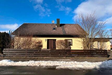 Haus Neuendettelsau - 5 Zimmer, 121 m&sup2;, 1.200&euro; | Angebot:24849175