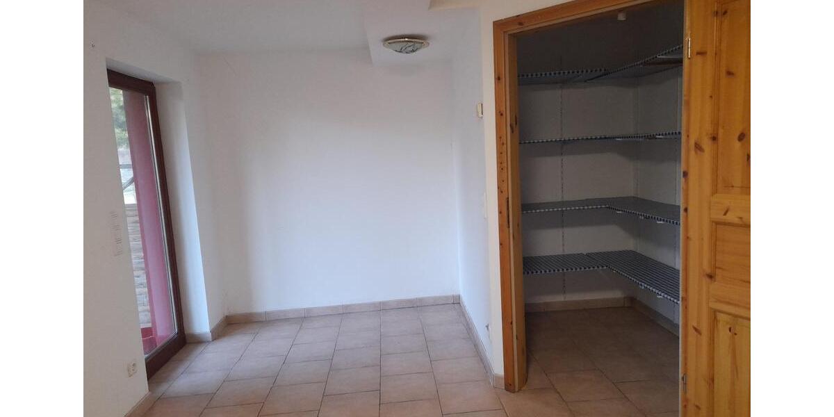 Einfamilienhaus Leuna - 6 Zimmer, 160 m&sup2;, 1.040&euro; | Angebot:24682530