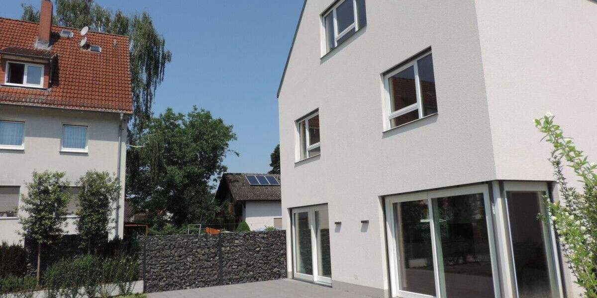Einfamilienhaus Niederdorfelden - 7 Zimmer, 210 m&sup2;, 3.100&euro; | Angebot:25665446