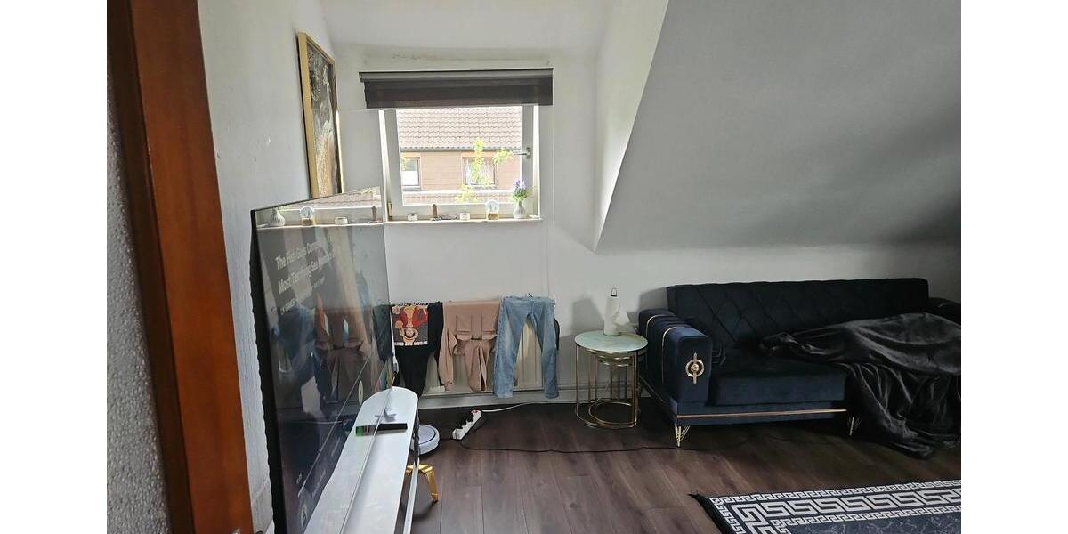 Dachgeschoßwohnung Hannover Herrenhausen-Stöcken - 3 Zimmer, 74 m&sup2;, 950&euro; | Angebot:26648717
