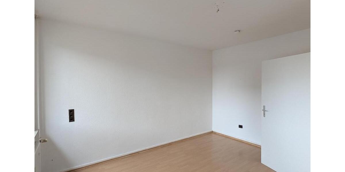 Etagenwohnung Duisburg Hamborn - 5 Zimmer, 95 m&sup2;, 749&euro; | Angebot:25743427