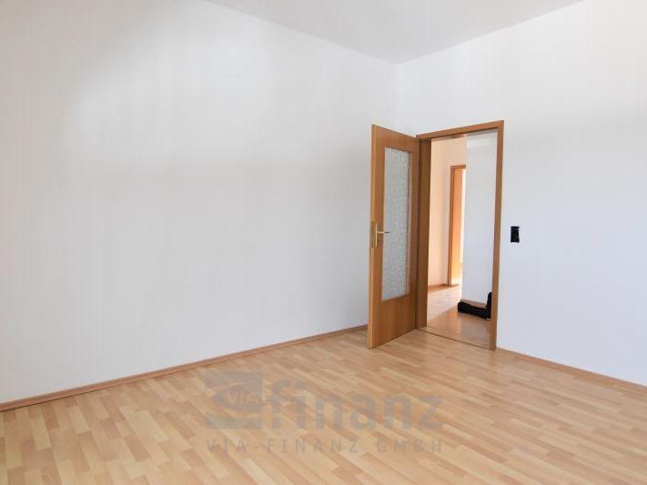 Dachgeschoßwohnung Meerane - 2 Zimmer, 50 m&sup2;, 274&euro; | Angebot:26296754