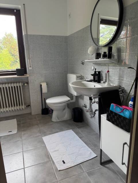 Moderne möblierte 2-Zimmer-Wohnung in ruhiger Lage von Zirndorf – Ideal für Singles oder Paare!