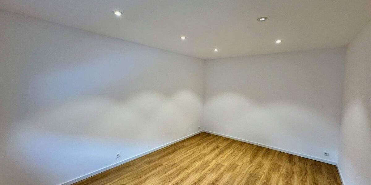 Sehr schöne, vollständig renovierte 3-Zimmer-Wohnung in ruhiger Innenhoflage von Durmersheim 3 zimmer