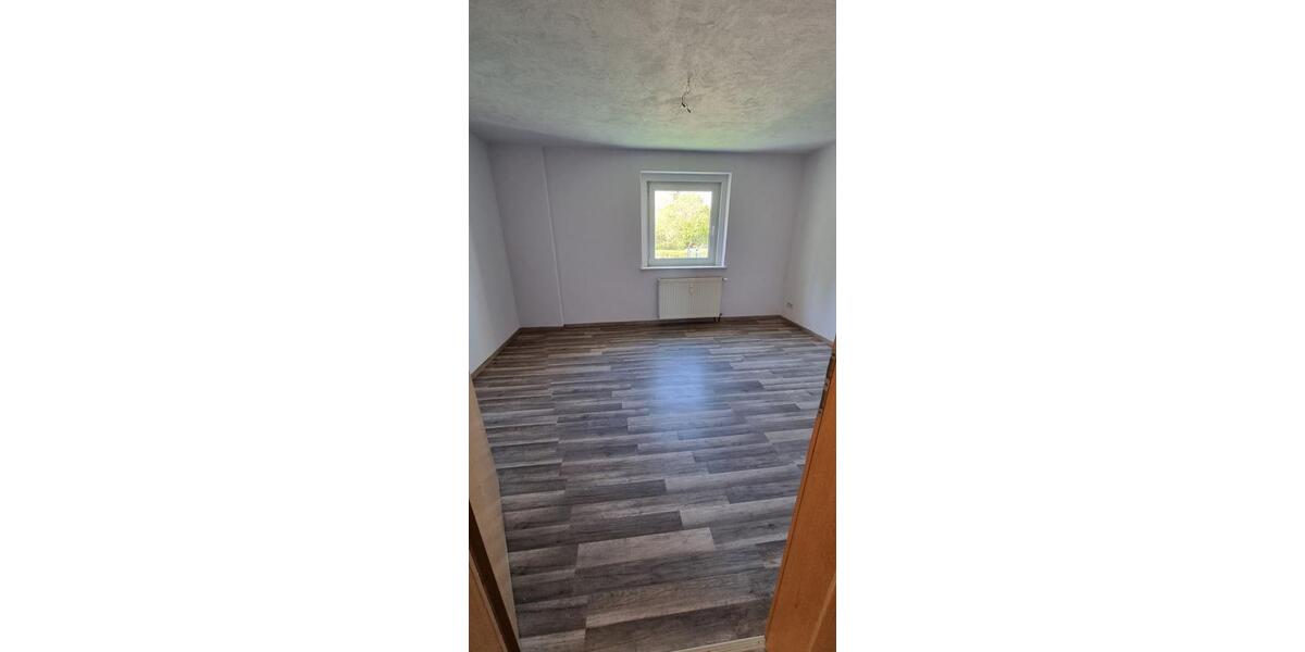Erdgeschoßwohnung Lichtenstein (Sachsen) - 2 Zimmer, 53 m&sup2;, 320&euro; | Angebot:26380339