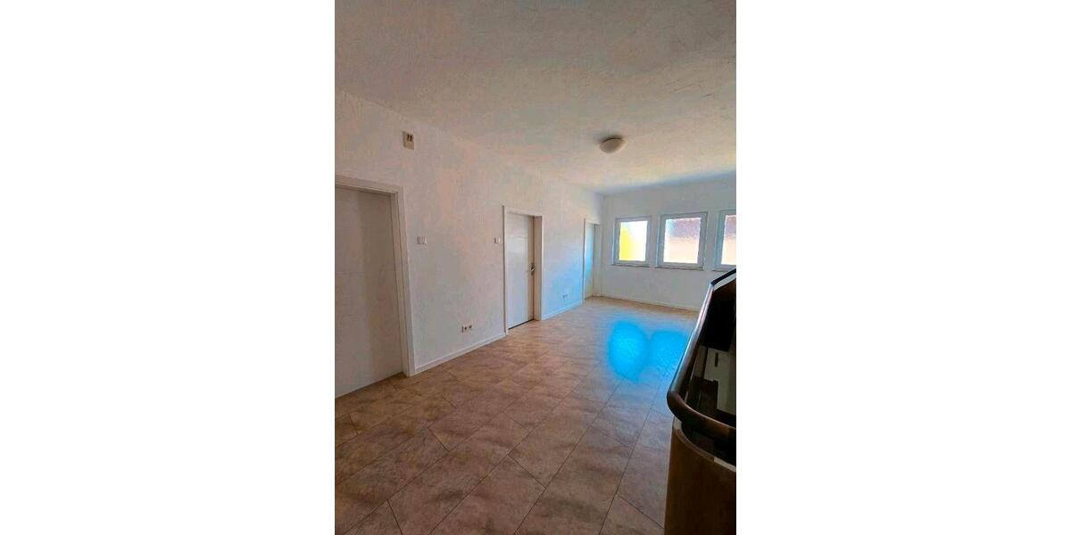 Doppelhaushälfte Spenge - 7 Zimmer, 200 m&sup2;, 1.800&euro; | Angebot:26481027