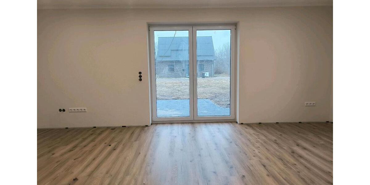 Doppelhaushälfte Heide - 4 Zimmer, 110 m&sup2;, 1.250&euro; | Angebot:24975389