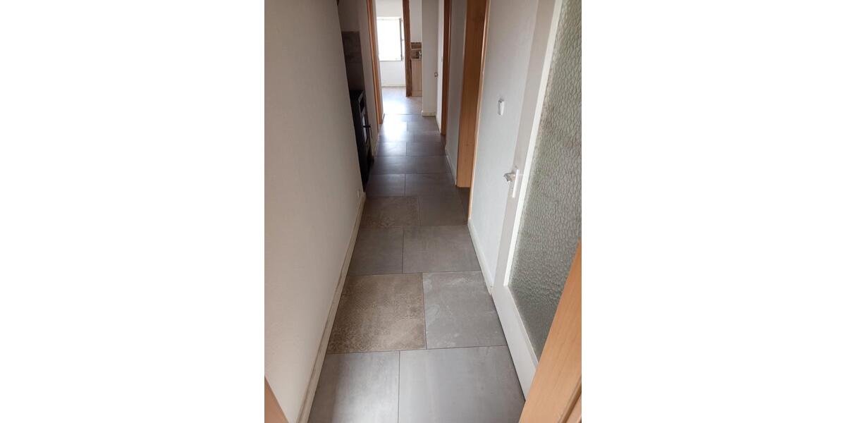 Dachgeschoßwohnung Uehlfeld - 3.5 Zimmer, 75 m&sup2;, 550&euro; | Angebot:26539982