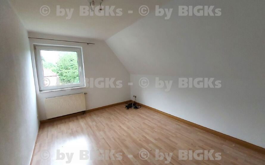 BIGKs: Suhl am Klinikum: 2-3-Zimmer Wohnung,separate Küche (-;)