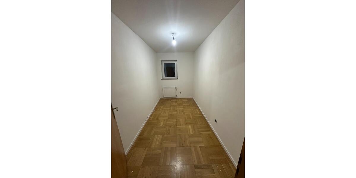 Etagenwohnung Günzburg - 4.5 Zimmer, 108 m&sup2;, 1.100&euro; | Angebot:25063964