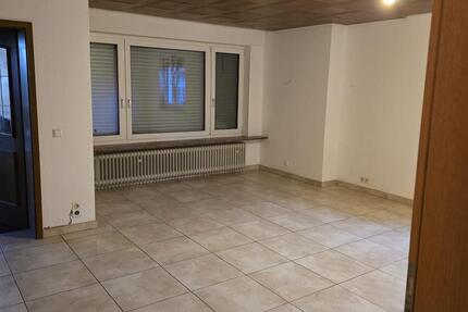 Charmante 3-Zimmer-Wohnung mit Wintergarten und Garage 3 zimmer