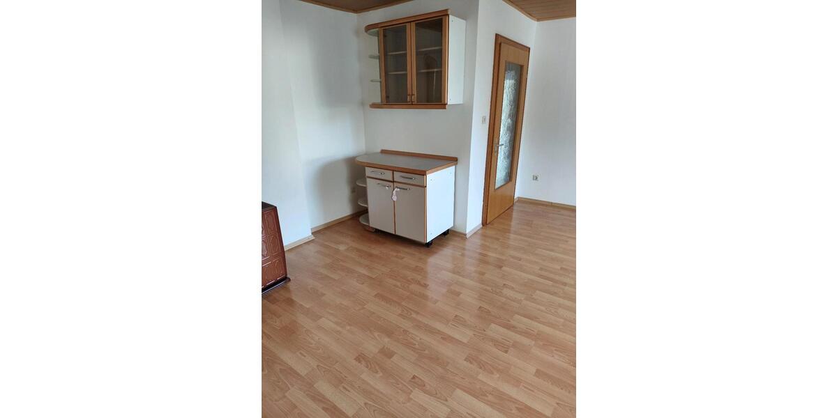 Etagenwohnung Hengersberg - 4 Zimmer, 90 m&sup2;, 500&euro; | Angebot:26693029
