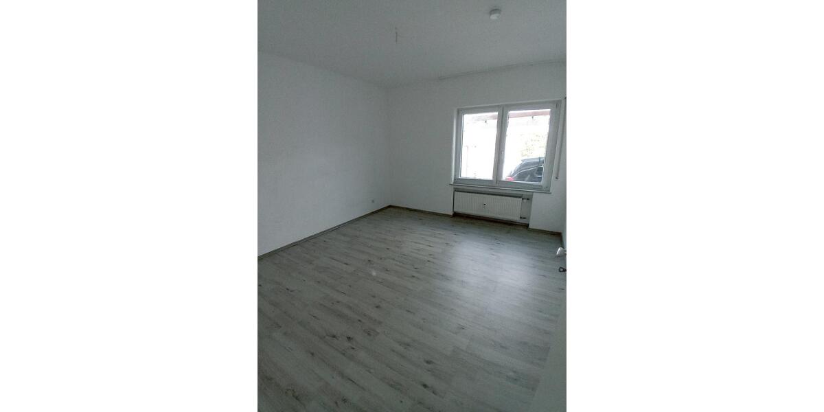 Erdgeschoßwohnung Vöhl - 3 Zimmer, 69 m&sup2;, 600&euro; | Angebot:26067432