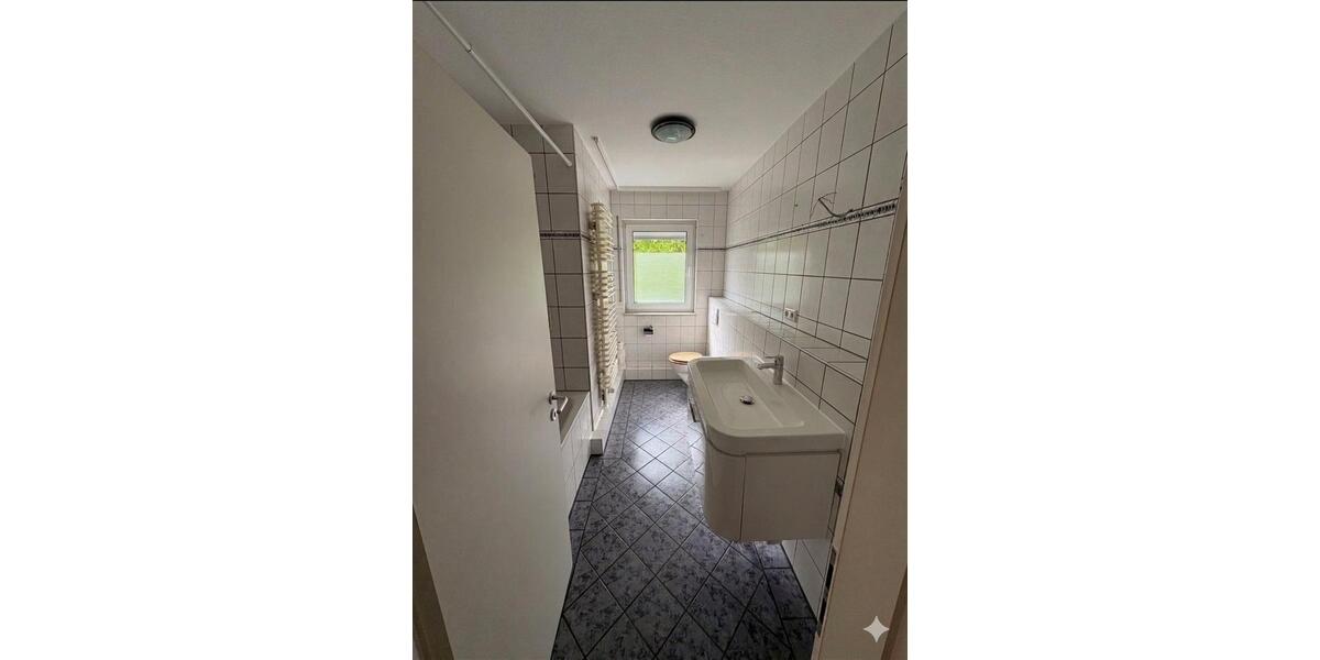 Etagenwohnung Butzbach - 3 Zimmer, 80 m&sup2;, 950&euro; | Angebot:26459859