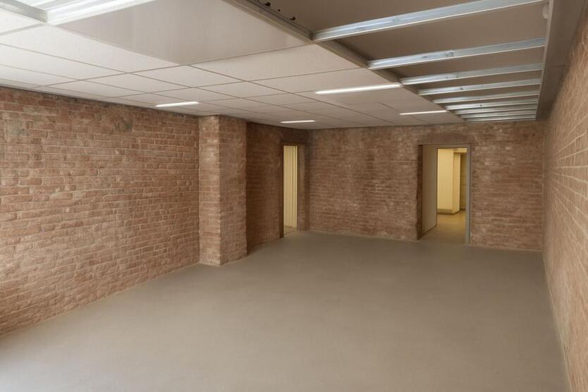 150qm VereinsZimmer, Werkstatt oder Lagerfläche in Erfurt zu verm