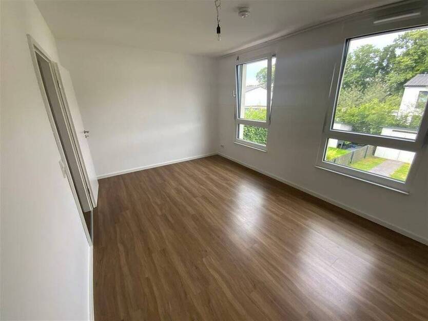 Reihenhaus in Rönnebeck mit ca. 141 m² Wohnfläche, Terrasse und Gartenanteil - höchster Wohnkomfort an der schönen Weser