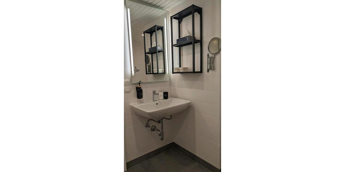 Dachgeschoßwohnung Sankt Augustin - 2 Zimmer, 75 m&sup2;, 2.500&euro; | Angebot:24381290