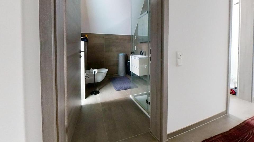 Doppelhaushälfte Wiesbaden Mainz-Kastel - 5 Zimmer, 157 m&sup2;, 2.800&euro; | Angebot:24680540