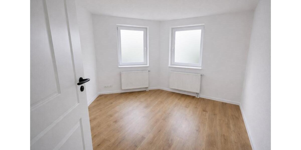 Etagenwohnung Weinböhla - 3 Zimmer, 71 m&sup2;, 900&euro; | Angebot:25083279