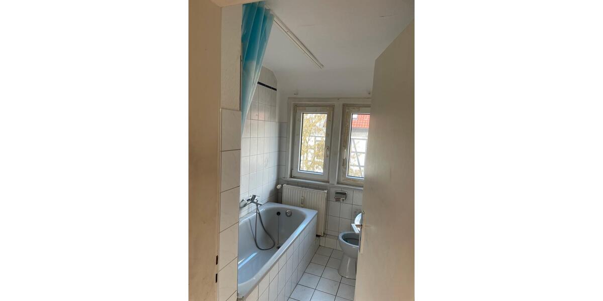 Dachgeschoßwohnung Bad Gandersheim - 3 Zimmer, 60 m&sup2;, 360&euro; | Angebot:25655120