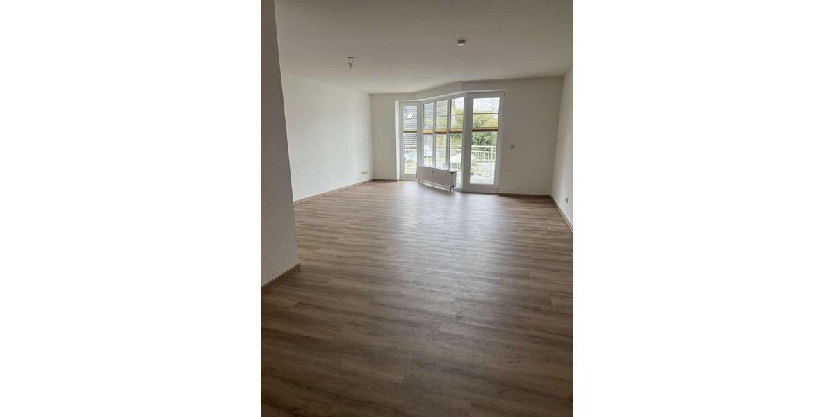 Etagenwohnung Brake (Unterweser) - 3 Zimmer, 101 m&sup2;, 750&euro; | Angebot:25902965