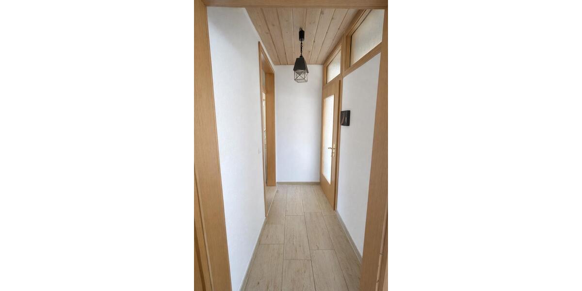 Dachgeschoßwohnung Schwieberdingen - 3.5 Zimmer, 73 m&sup2;, 750&euro; | Angebot:26018590