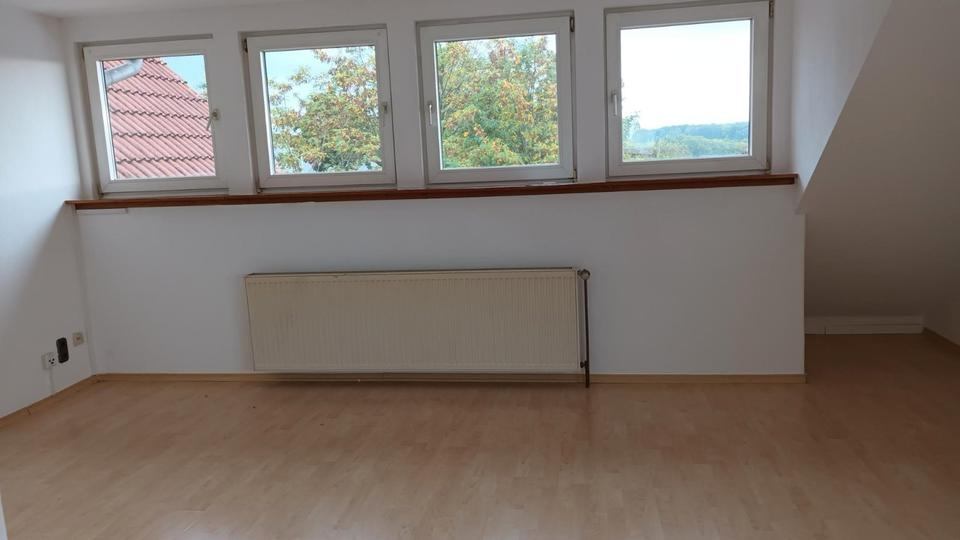 Dachgeschoßwohnung Künzell - 3 Zimmer, 120 m&sup2;, 895&euro; | Angebot:26019506