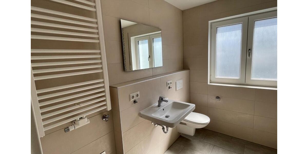 Etagenwohnung Parsberg - 3 Zimmer, 86 m&sup2;, 900&euro; | Angebot:26690736