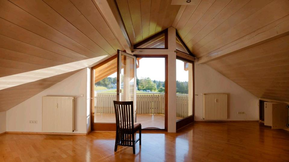 Dachgeschoßwohnung Oberreute - 3 Zimmer, 115 m&sup2;, 990&euro; | Angebot:25842102