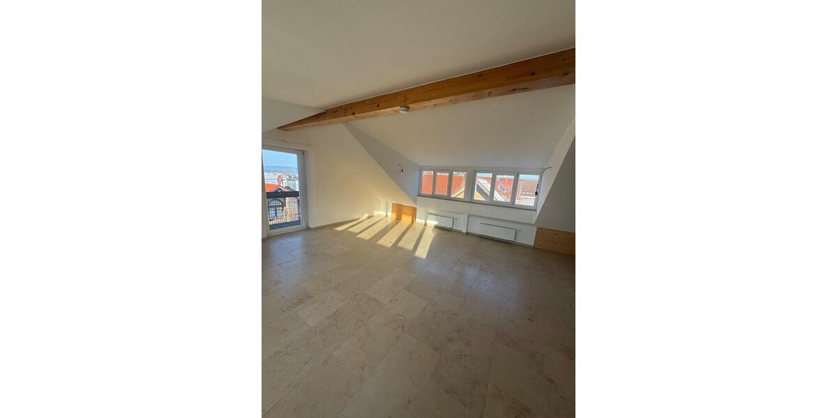 Dachgeschoßwohnung Mindelheim - 2 Zimmer, 105 m&sup2;, 899&euro; | Angebot:24877766