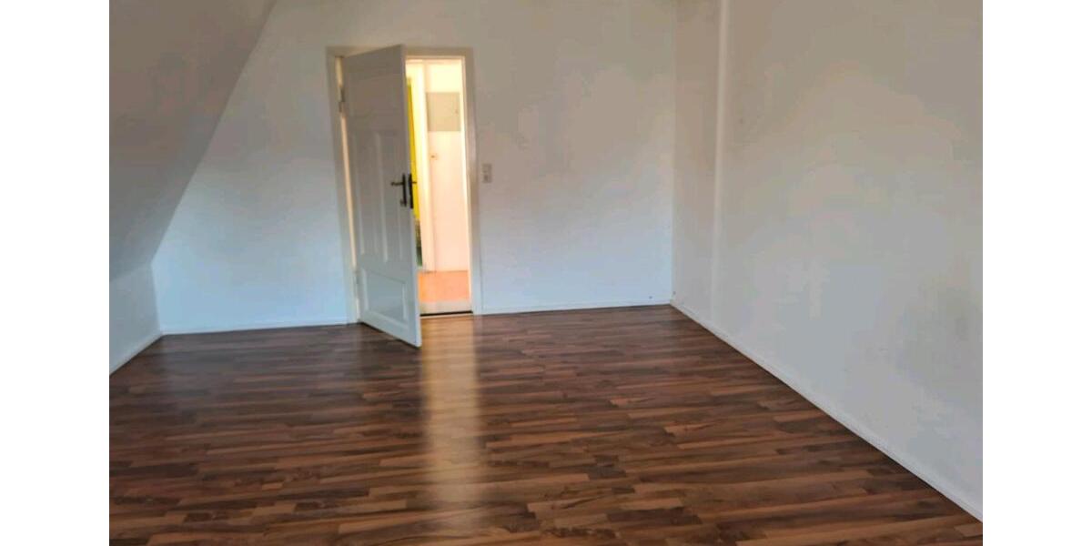 Dachgeschoßwohnung Eberswalde - 2 Zimmer, 85 m&sup2;, 730&euro; | Angebot:24853865