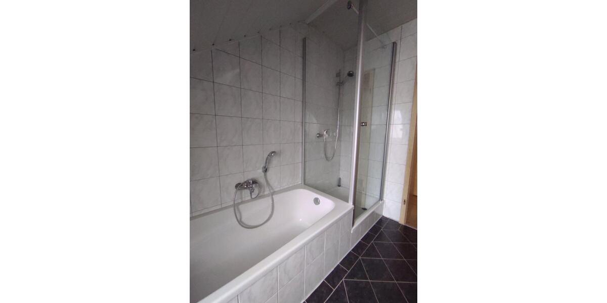 Dachgeschoßwohnung Wettstetten - 3 Zimmer, 85 m&sup2;, 930&euro; | Angebot:26030600