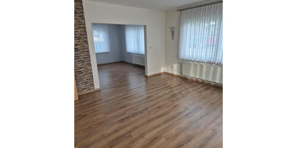Einfamilienhaus Ostrhauderfehn - 6 Zimmer, 170 m&sup2;, 1.100&euro; | Angebot:22195982