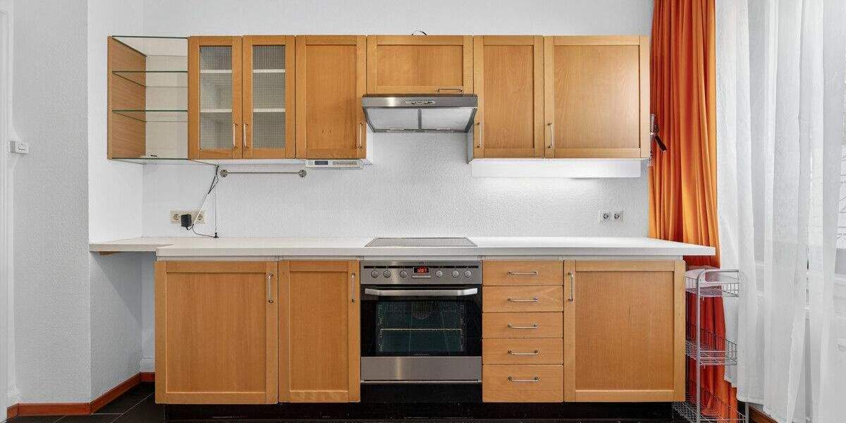 Etagenwohnung Baden-Baden Innenstadt - 4 Zimmer, 115 m&sup2;, 1.280&euro; | Angebot:24860413