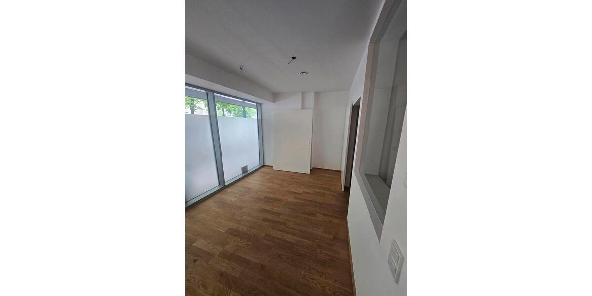 Erdgeschoßwohnung München Bogenhausen - 2.5 Zimmer, 116 m&sup2;, 2.238&euro; | Angebot:26525664