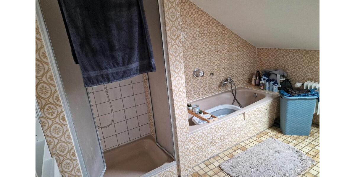 Dachgeschoßwohnung Bad Hersfeld - 4 Zimmer, 96 m&sup2;, 800&euro; | Angebot:26459853