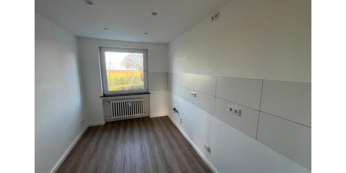 Helle renovierte Wohnung mit Balkon in guter Lage 3 zimmer