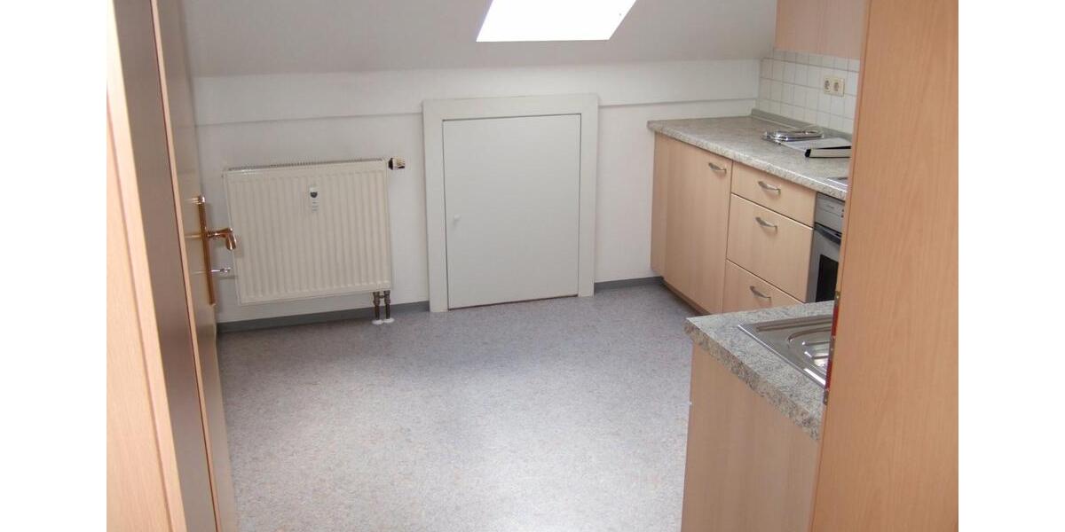 Dachgeschoßwohnung Waldkraiburg - 2 Zimmer, 36 m&sup2;, 360&euro; | Angebot:26489939