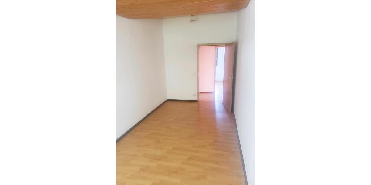 Dachgeschoßwohnung Rheinbach - 3 Zimmer, 97 m&sup2;, 850&euro; | Angebot:26110153