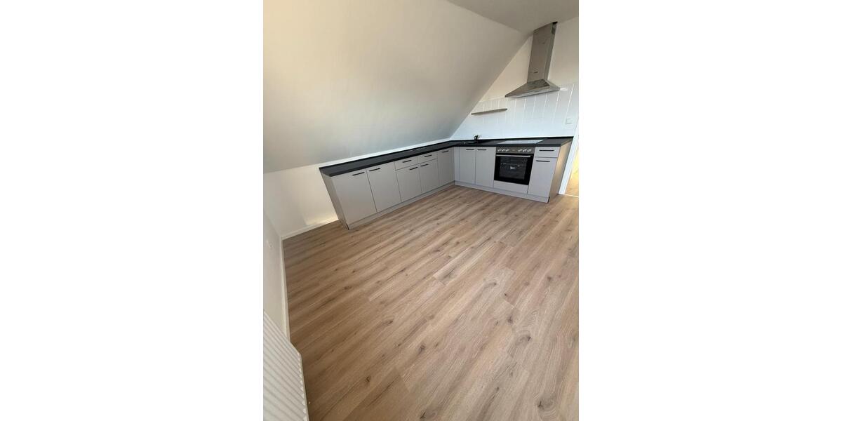 Etagenwohnung Bergen - 4 Zimmer, 100 m&sup2;, 950&euro; | Angebot:26445325