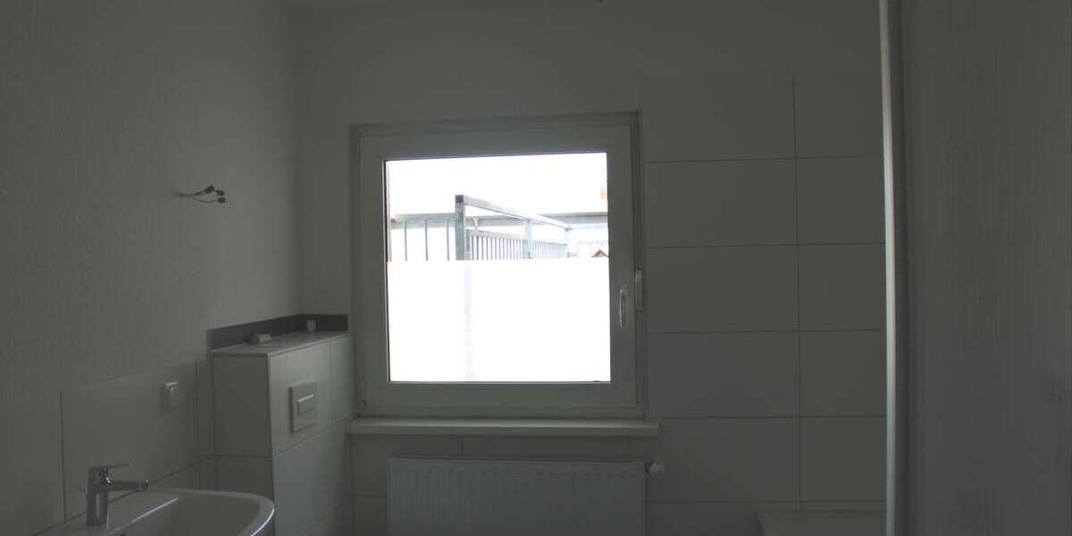 ruhige 4 Zimmer-Wohnung im Hinterhaus ***frisch renoviert*** mit Balkon 4 zimmer